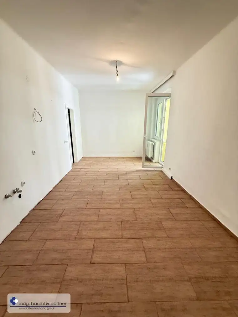 2 Zimmerwohnung in saniertem Wohnhaus perfekt gelegen mit Loggia