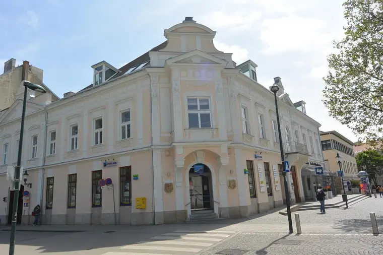 Josefplatz – Fußgängerzone - 64 m² - 3 Räume – Büro oder Ordination!