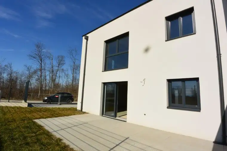 Neubauprojekt! Doppelhaushälfte - 4 Zimmer, Garten, 2-KFZ-Abstellplätze in Himberg!