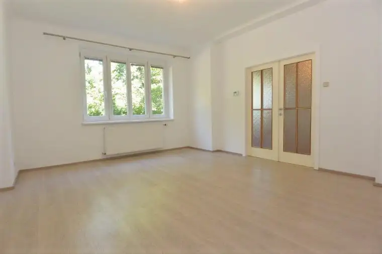 Gut geschnittene 65m² in einer schöner grüner RUHELAGE in Baden Stadt!