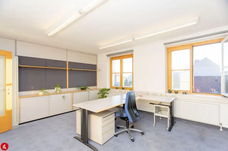 Modernes Büro/Praxis in Schwechat, Miete 397,00 €