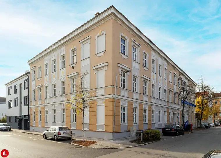 Attraktive Büro/Praxis in Schwechat absolute Ruhelage: Super für Therapieraum, Werbung oder Massage