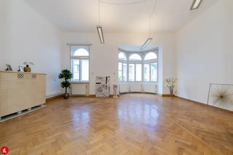 Ein Haus mit Geschichte | Stilvolles Büro direkt in der Fußgängerzone von Baden