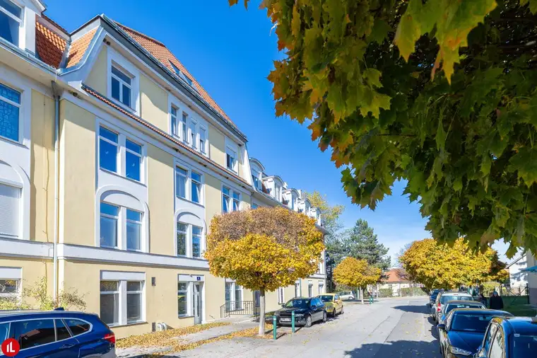FISCHAMEND NÄHE FUGHAFEN | DACHTERRASSENTRAUM | 148m² WOHNFLÄCHE | 4 ZIMMER | TERRASSE | WHIRLPOOL | BESTPREIS € 499.000,-