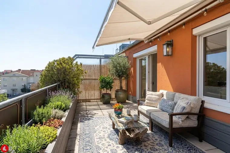 Wohnen auf zwei Ebenen | großzügige Maisonette mit zwei Freiflächen in Schwechat