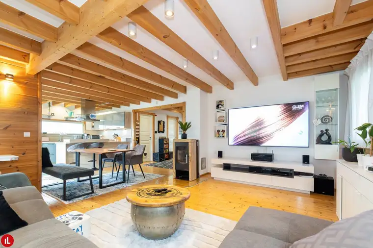 VIEL PLATZ, VIEL GRÜN, VIEL PRIVATSPHÄRE – FAMILIENHAUS AUF 1.365 M² GRUND