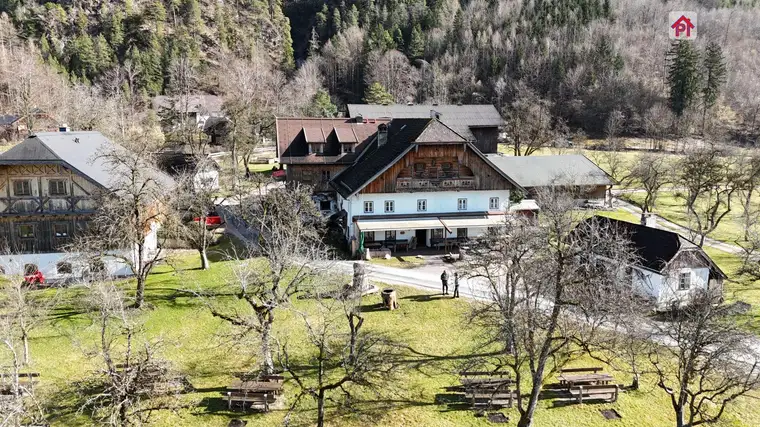 HOLZINGERBAUER "Traditionslokal am Mondsee sucht einen Pächter"