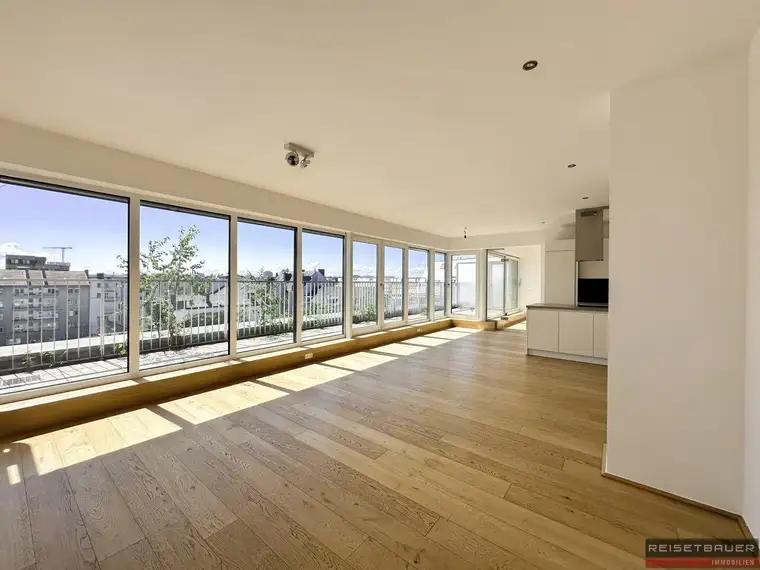 Traumhafte Dachgeschoss-Maisonette-Wohnung mit Panoramablick – Wohnen auf höchstem Niveau!