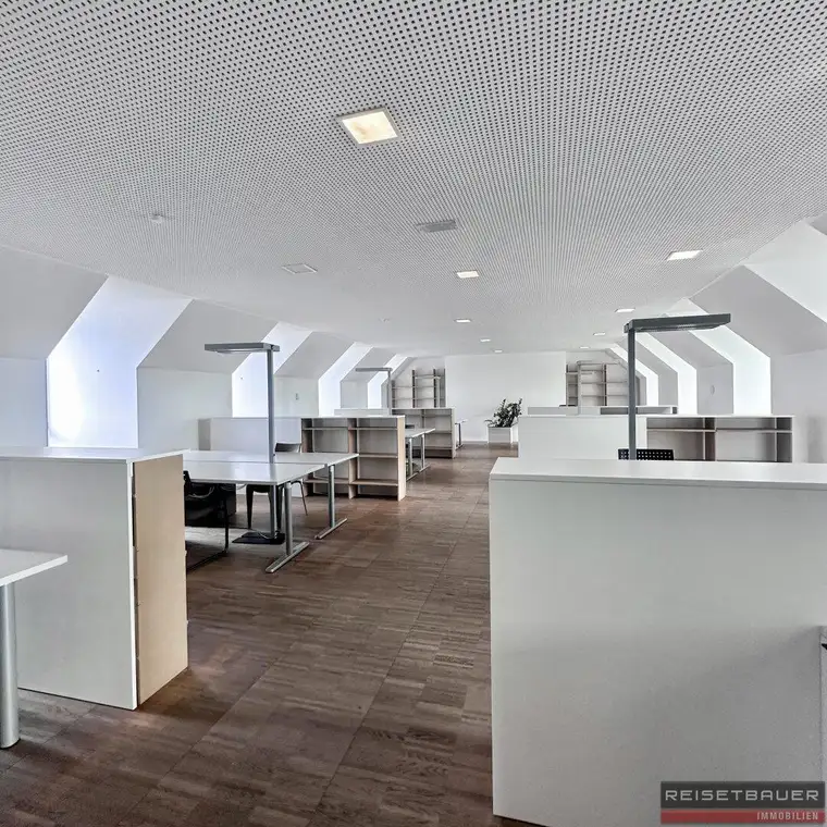 Repräsentative Bürofläche im Dachgeschoss in Urfahr nähe Rathaus