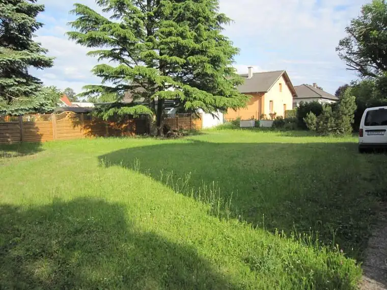 Traumhaftes Grundstück mit Einfamilienhaus / Strasshof an der Nordbahn 