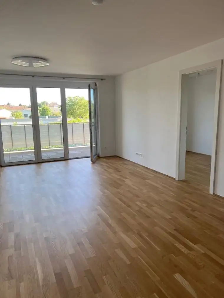 Sonnige 3-Zimmer-Wohnung mit Loggia &amp; 2 Garagenplätzen im Tullnerfeld