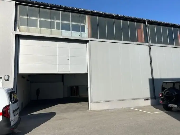 Reine Lagerhalle nahe Salzburgerstrasse 450 m2