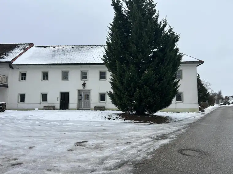 Vierkanthof als Renditeobjekt! 17 Wohnungen und 3 Reihenhäuser NEUER PREIS