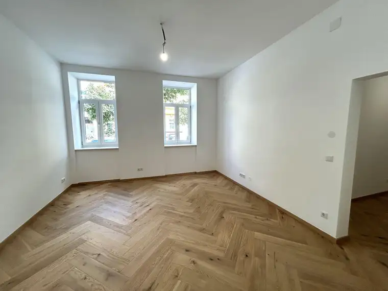 NEUREAL - Charmante, generalsanierte Altbauwohnung in guter Lage zu verkaufen!
