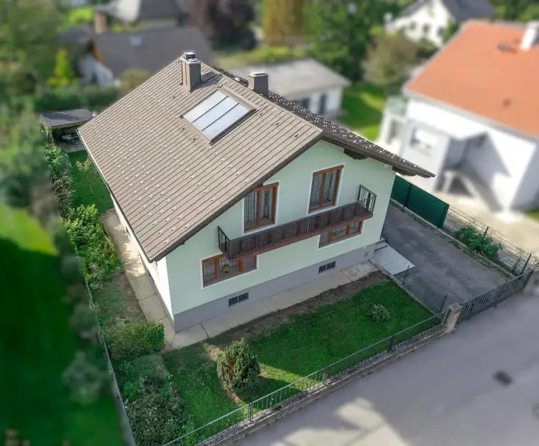 Gut gepflegtes Einfamilienhaus in ruhiger Siedlungslage!
