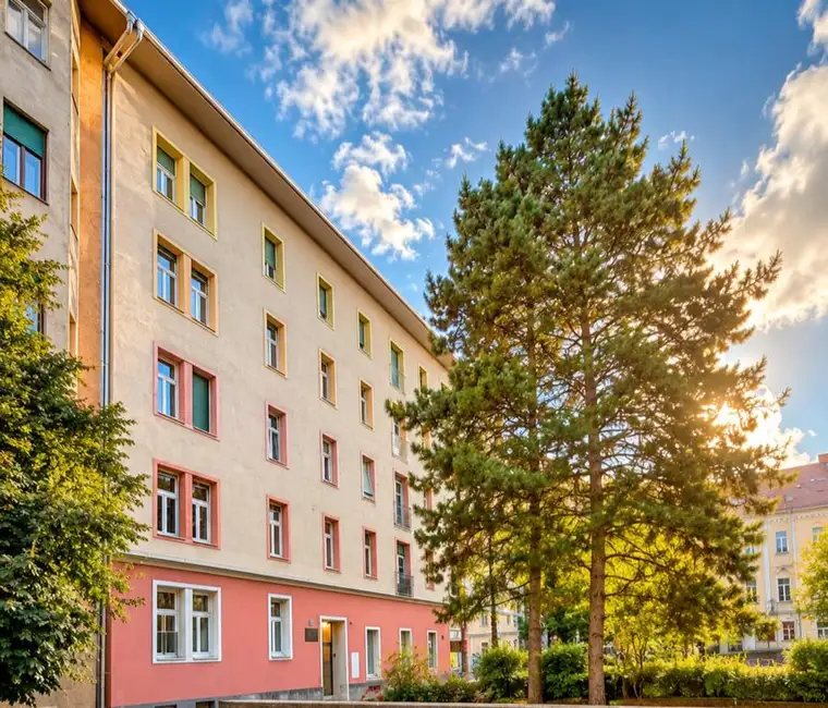 Altbaujuwel mit Balkon – Eleganz, Charme &amp; Wohnqualität im Herzen von Graz