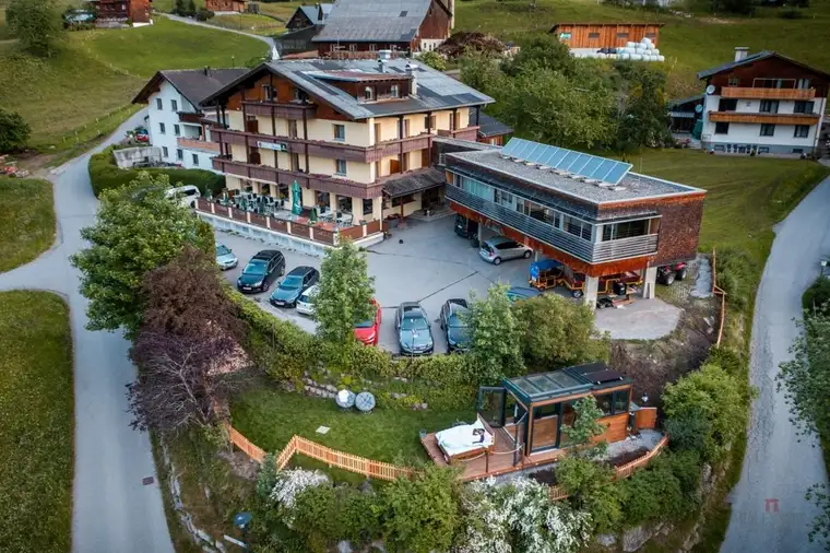Traditionelles Hotel und Gastronomiebetrieb im Brandnertal / Bürserberg - Tschengla zu verkaufen