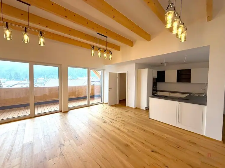 Traumhaftes Penthouse in komplett saniertem Altbau