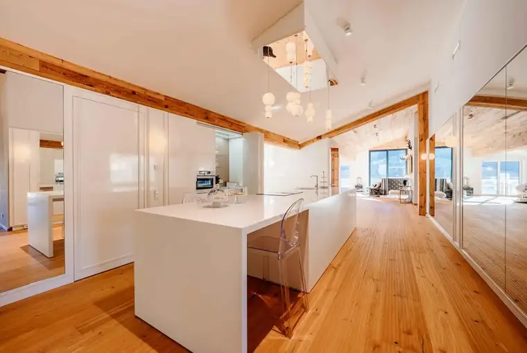 Wohnen ohne Grenzen – 400 m² Penthouse zur Miete
