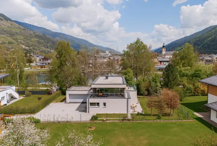 Ruhig . Privat . Besonders - Stilvolle Villa am Teich