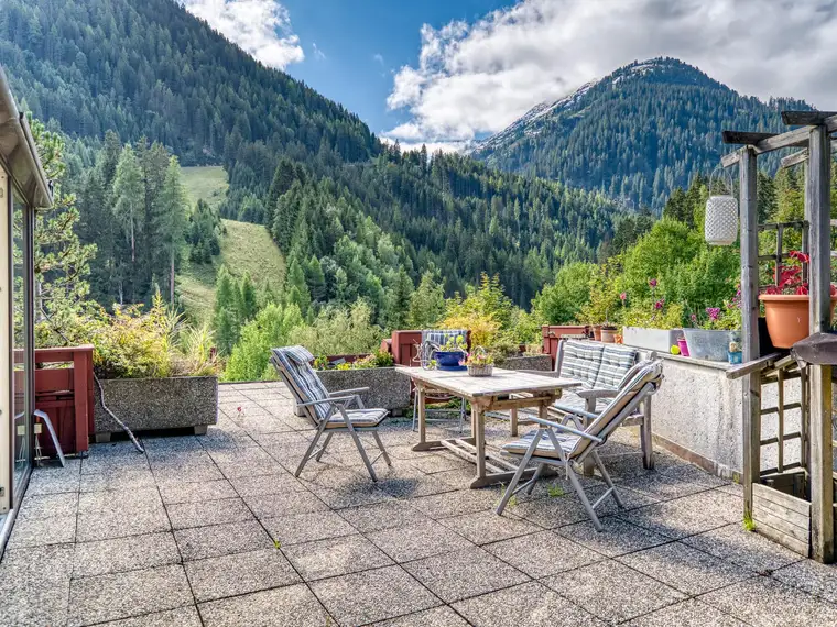 Adlerhorst mit zwei Freizeitwohnsitz-Apartments in St. Anton