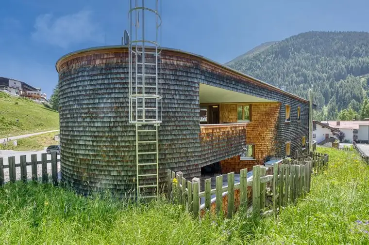 Maisonette-Chaletwohnung mit Pool &amp; Garten in St. Anton am Arlberg!