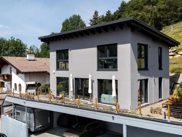 Attraktives Einfamilienhaus in Top-Aussichtslage