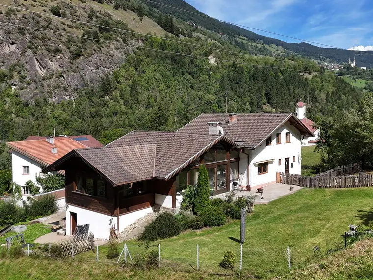 Modernisiertes Landhaus mit Weitblick im Tiroler Oberland