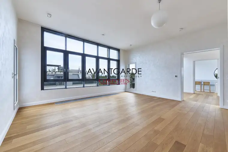 Traumhafte Dachgeschoss-Wohnung mit Terrassenidylle