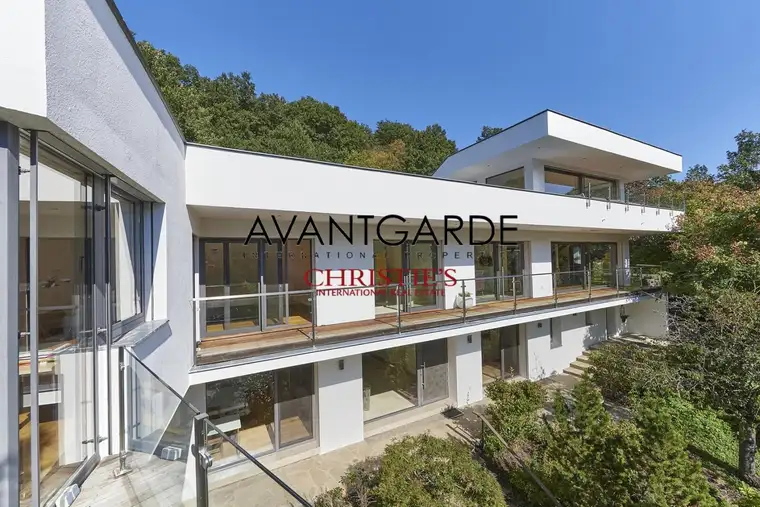 Moderne Villa nahe Wien mit Poolhaus