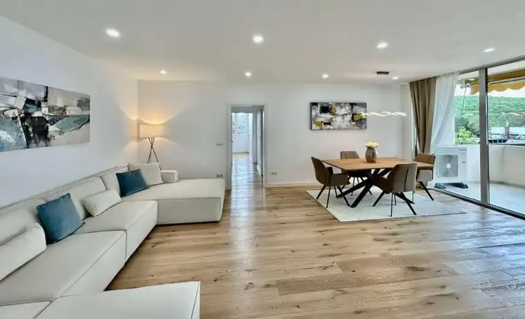 Zeitgenössisches Architekten-Apartment in Traumlage mit Poolnutzung und 2 Garagenplätze