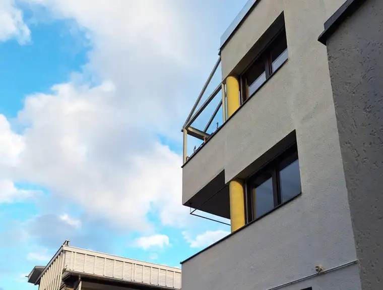 Kleines, nettes Büro mit Balkon