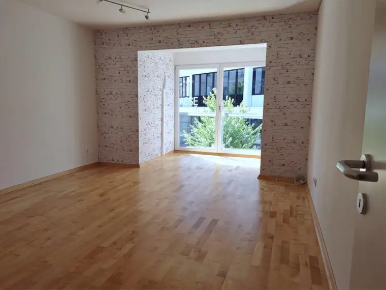 Tolle 2-Zimmer-Wohnung (BAURECHT)