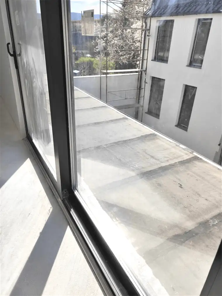 Erstbezug - moderne, sehr sonnige Neubauwohnung mit großzügiger Freifläche in Klosterneuburg