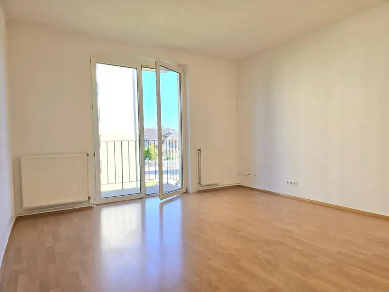 Sehr schicke, charmante und sehr sonnige 3-Zimmer Neubauwohnung in sehr guter Lage in Schwechat