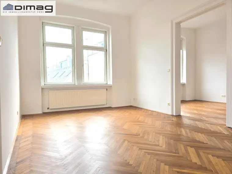 Traumhafte Altbauwohnung mit toller Ausstattung in hervorragender und sehr beliebter Lage