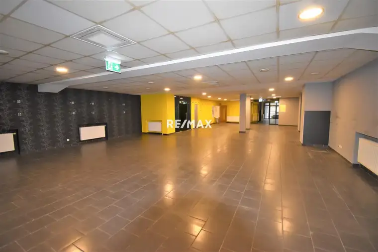 Supermarkt, Geschäft, Büros (80m² - 700 m²) weitläufige Gewerbeflächen zu mieten!