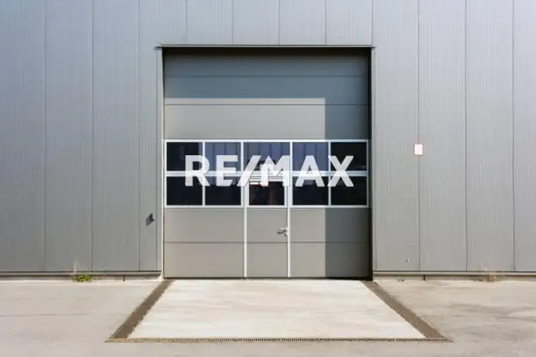 LAGER - PRODUKTION - WERKSTATT - 470 m² Halle mit Büro und 905 m² Freifläche zu MIETEN