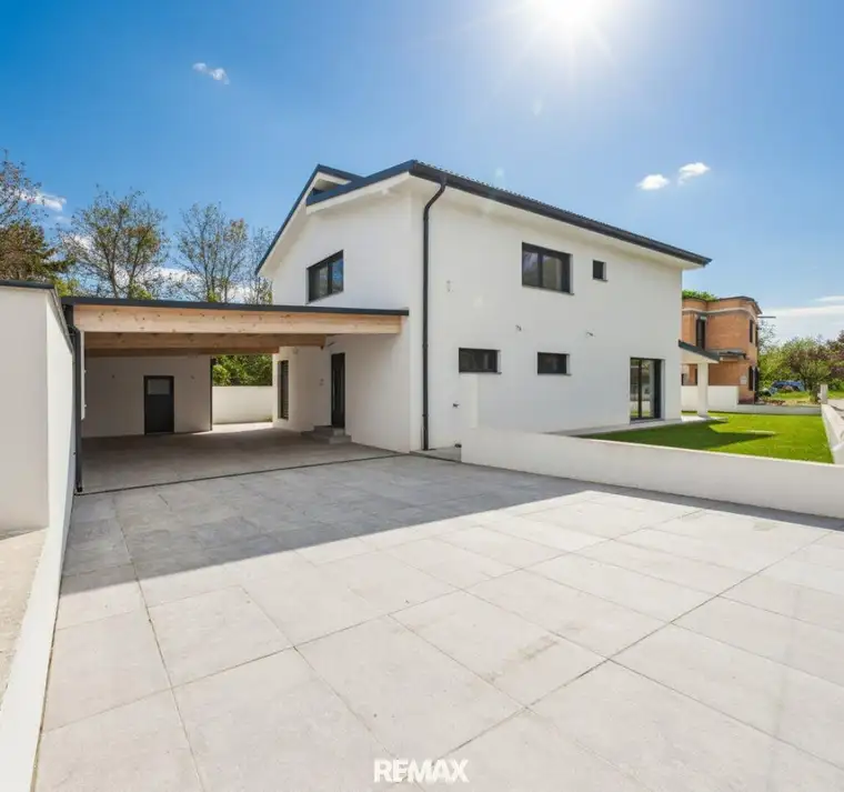 ERSTBEZUG IN BAD SAUERBRUNN | Modernes Einfamilienhaus mit Garten