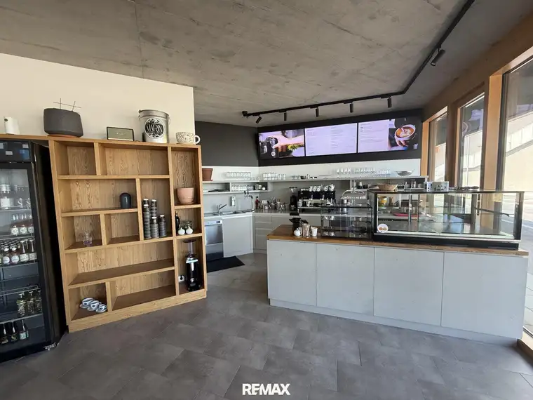 Sofort nutzbares Café/Gastrolokal in Frequenzlage in Schwechat