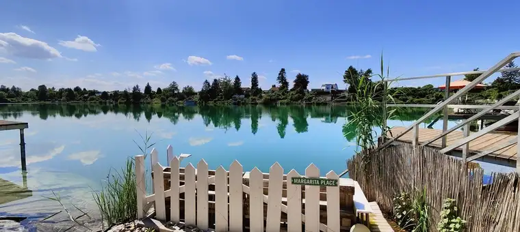 Preisreduktion! Das Niedrigenergie-Haus am See an der Wiener Stadtgrenze (298 m² Eigengrund)