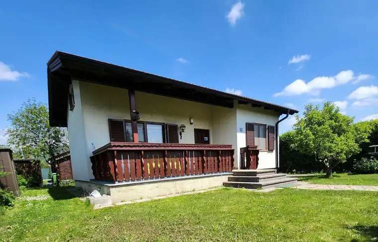 Charmantes Kleingartenhaus auf Eigengrund in Ruhelage