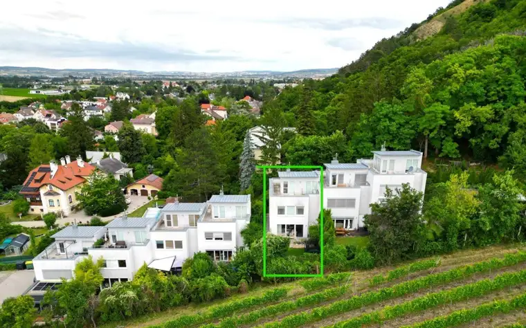 Helles Reihenhaus mit Fernblick und 2 Stellplätzen