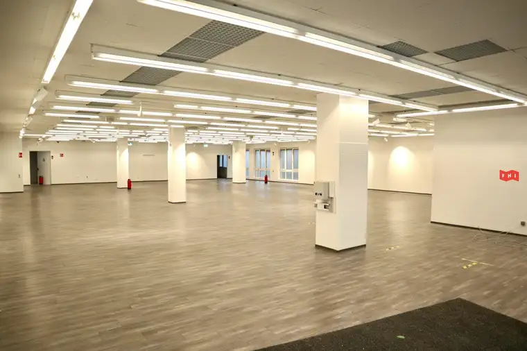 Modernen und ideal aufgeteiltes Geschäftsfläche in der EKZ Passage Stockerau