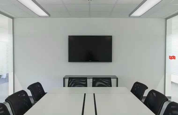 Modernisiertes Bürohaus beim EKZ-Auhof für eine Firmenniederlassung