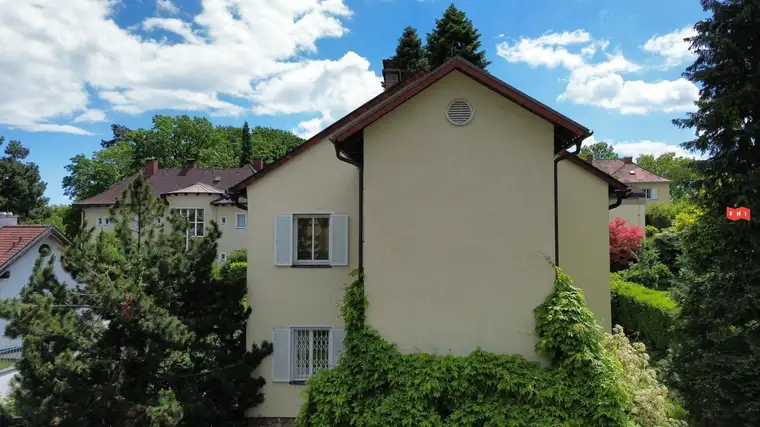 Villa in absoluter Ruhelage nähe Gugl beim Bergschlößlpark mit Weitblick über Linz