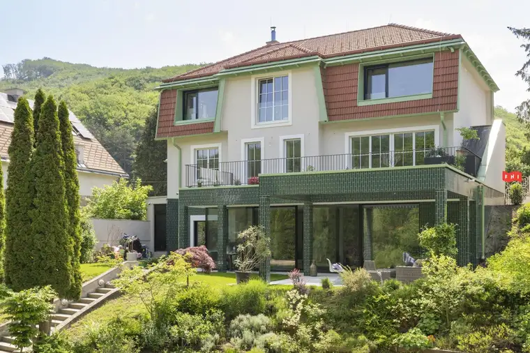 Historische Villa, liebevoll revitalisiert mit außergewöhnlichem Fernblick