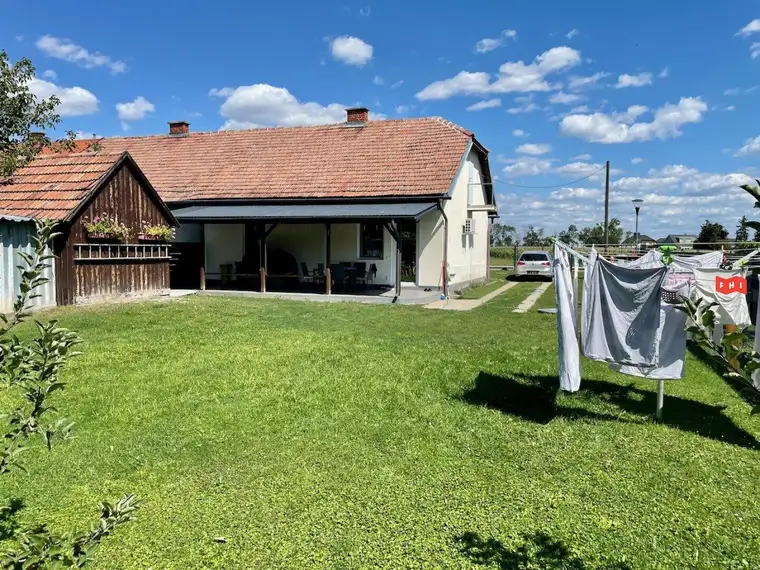 Renoviertes 3 Zimmer Haus mit Überdachter Terrasse, 2 Autoabstellplätzen &amp; Klimaanlage Nähe Stadtgrenze Wien/Groß Enzersdorf