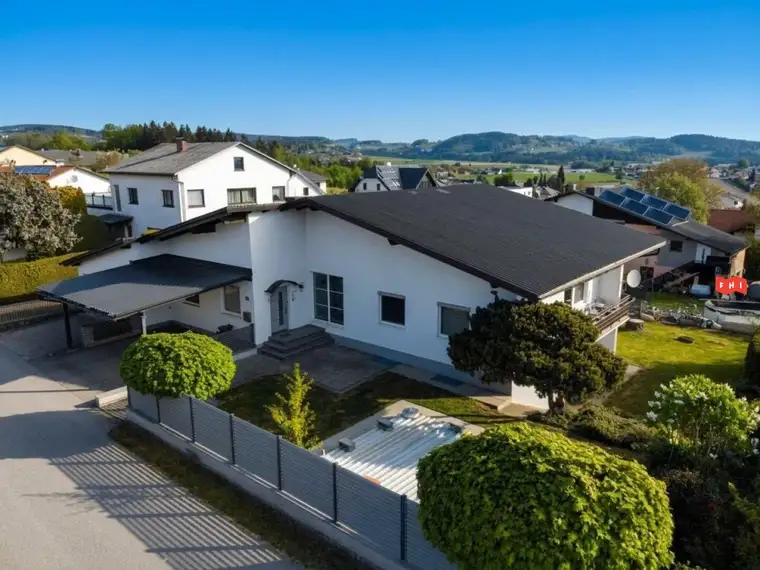 Großzügige Architektur in bester Lage - stilvolles Wohnen auf 330 m2