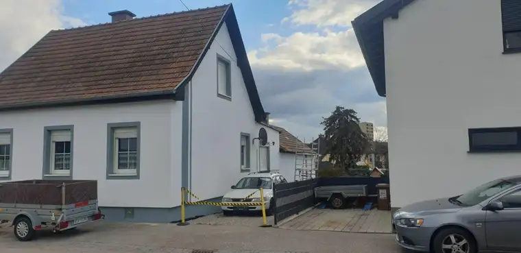 Fast geschenkt für Nur 399.000.- aber nur für 4 Wochen !!! - Nettes Haus in sehr guter Kremser Lage mit 2 unabhängigen Eingängen